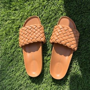 Loeffler Randall Women's Sonnie Flat Sandal | Dark Sand | size 9